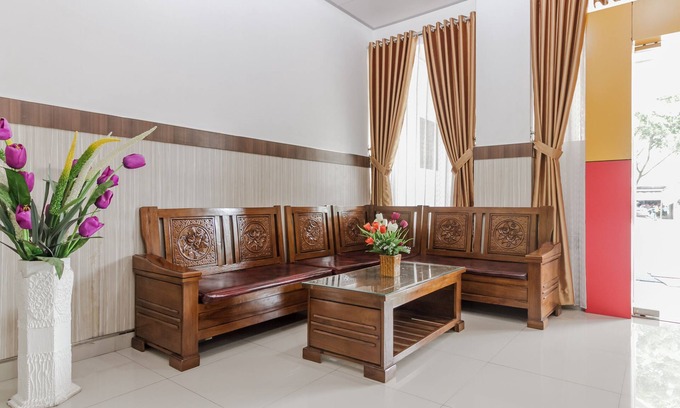 Banjarmasin House | RedDoorz near RSU Suaka Insan