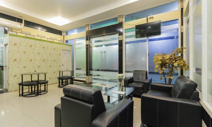 Samarinda Hotel | RedDoorz near Taman Samarendah