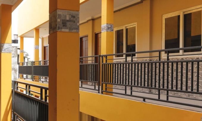 Palembang Hotel | RedDoorz Plus near Palembang Square Mall