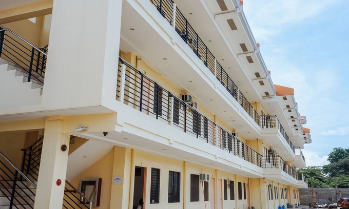 Talisay Hotel | RedDoorz Plus near Talisay Town Center