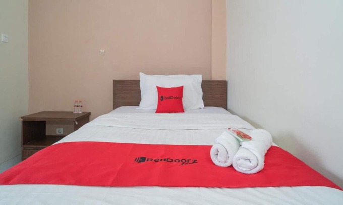 Balikpapan Hotel | Reddoorz Plus @ Pelita Guest House
