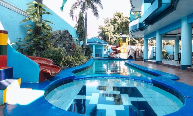 Taguig Hotel | RedDoorz Plus @ Villa Gloria Taguig