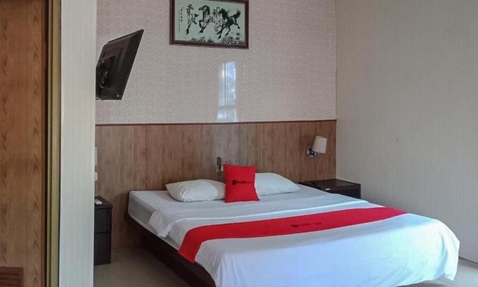 Sorong Hotel | RedDoorz @ Sorong City Center
