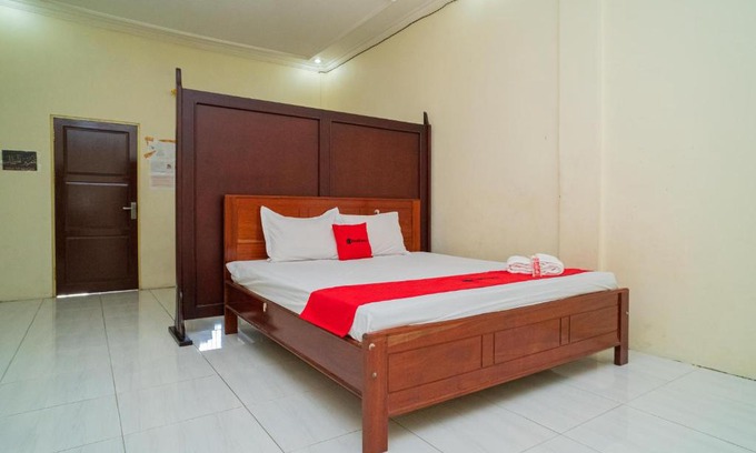 Palangkaraya Hotel | RedDoorz Syariah @ Jalan Bukit Kaminting 2