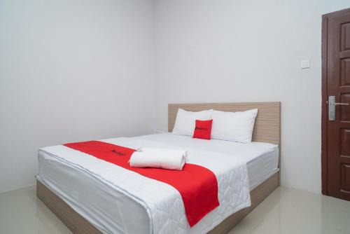 Banjarmasin Hotel | RedDoorz Syariah near Jalan Ahmad Yani Banjarmasin 3