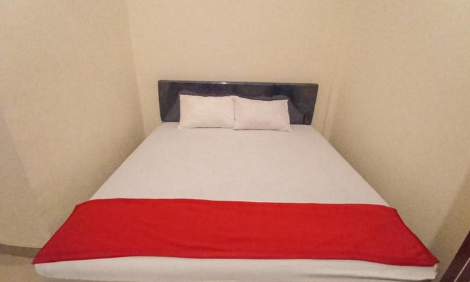 Sentani Hotel | RedDoorz Syariah near Sentani City Square