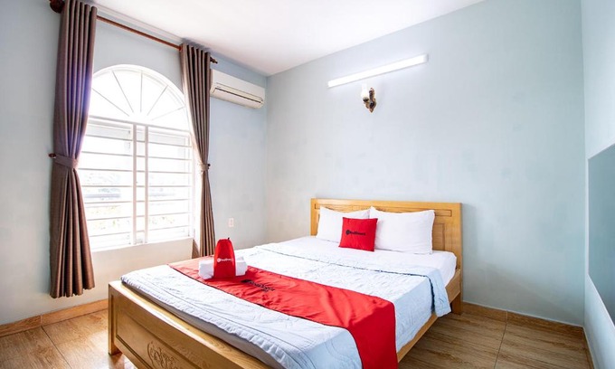 District 9 Hotel | RedDoorz Thien An Hotel Man Thien