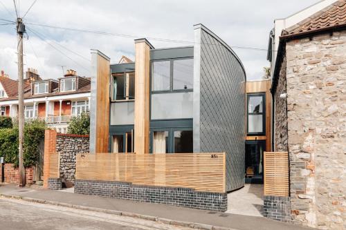Bristol House | Redland Stay In Bespoke Home 2 of 2