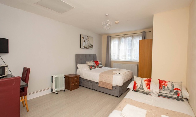 London Borough of Bromley Apartment | REDUCED RATE - Studio 2 - 25 mins to London Bridge
