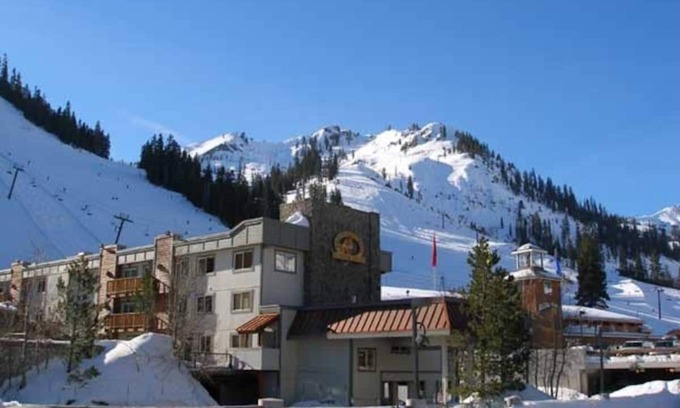 Olympic Valley Condo | RedWolf Lodge, Palisades Lake Tahoe: 2 Bedroom Condo Ski in/Ski Out