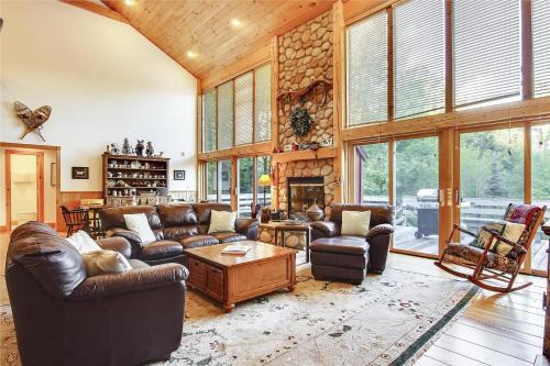 Stowe Area House | Redwood
