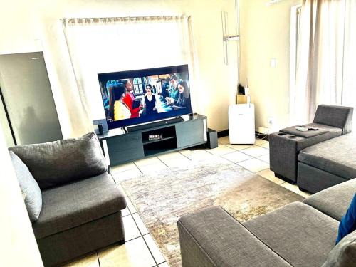 Potchefstroom Apartment | Ree Soko
