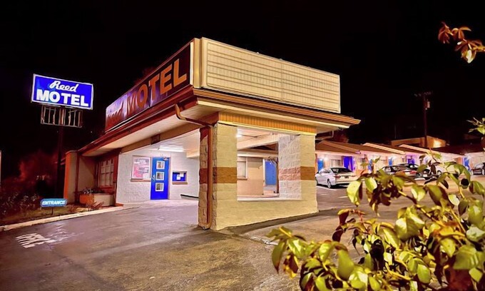 South Nashville Hotel | Reed Motel