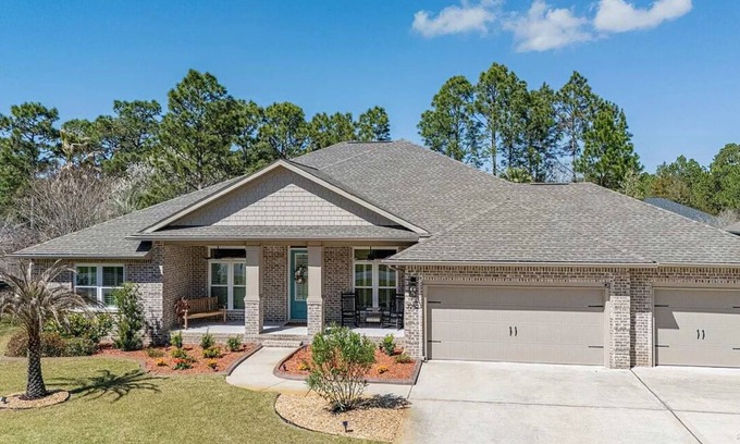 Navarre House | Reefside Retreat- Peaceful 4 bedroom 3 bath POOL home located in Navarre.