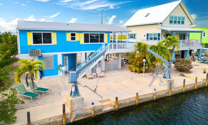 Eden Pines House | Reel Paradise | Fabulous sunsets from this canalfront 2 bed/2 bath on Big Pine Key