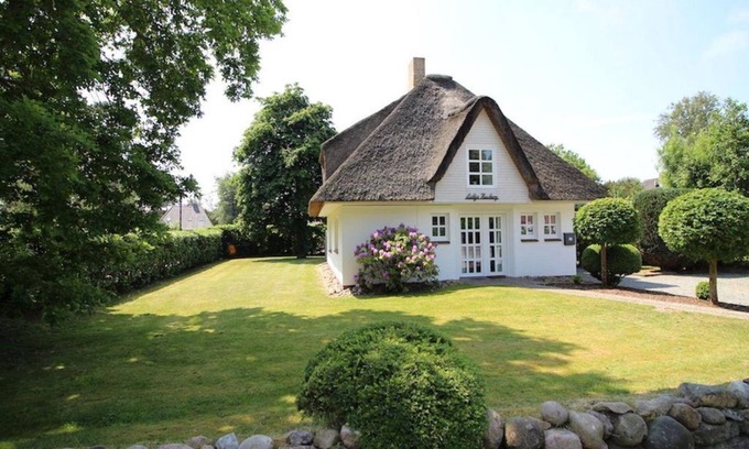 St. Peter-Ording Cottage | Reetdachhaus Lüttje Haubarg