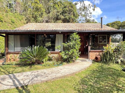 Nova Friburgo House | Refúgio em meio à natureza em Mury