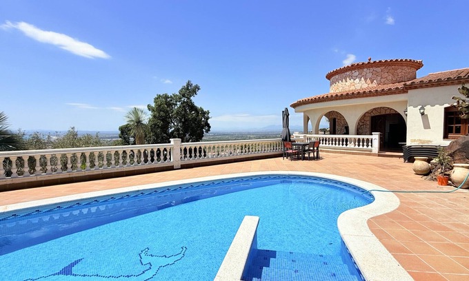 El Mas Fumats Villa | Ref. Hue19 -