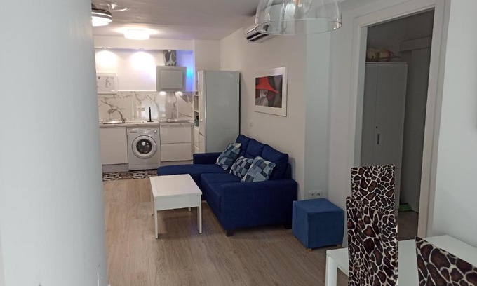 Nueva Andalucia Apartment | Reformado luminoso acogedor