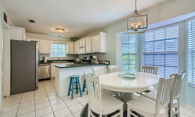 Saint Augustine Shores House | Refreshingly Relaxing: Poolside Fun for Familiesn