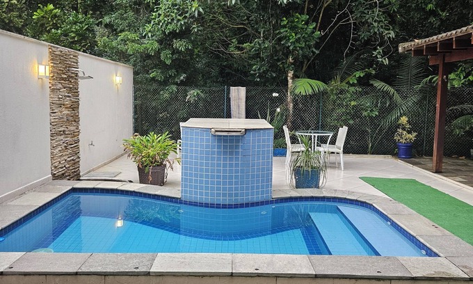 Vargem Pequena House | Refuge in Camorim surrounded by nature.