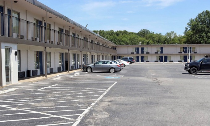 North Little Rock Hotel | Regal Inn