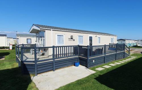 Selsey Apartment | Regal, West Sands, Seal Bay Resort, Selsey