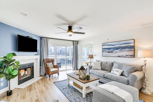 Village of Four Seasons Apartment | Regatta Bay Condo with Balcony and Water Views!