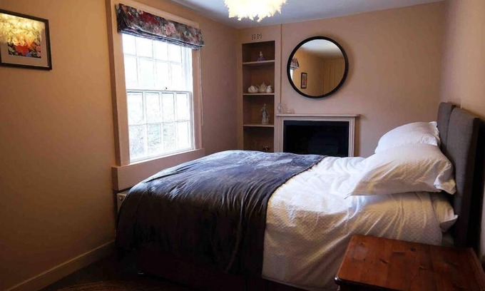 Batheaston Apartment | Regency cottage 10 minutes from Bath city centre