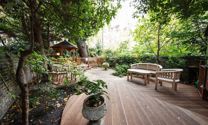 Bloomsbury Hotel | Regency House