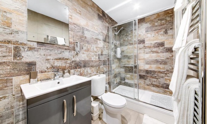 Bradford Apartment | ReGina Lodge Bradford