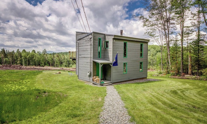 Weston House | Reillys Rest-private home in Green Mtns, kid-pet friendly-Ski,Bike,Walk,Relax!