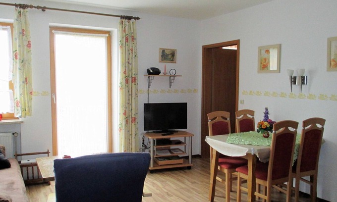 Weissenstadt Apartment | Reiterhof Finkenmühle Fewo Polly - Ferienwohnung Polly mit Balkon