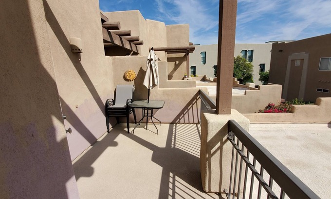 Security Acres Condo | Relax and Comfort | 2 BR in Old Town Scottsdale