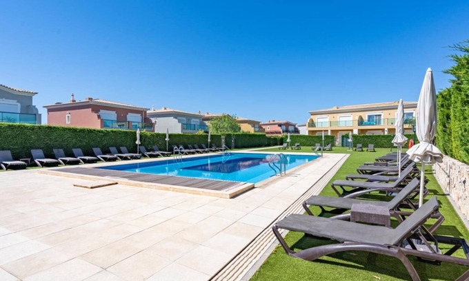 Atalaia Apartment | Relax and golf at Boavista Golf & Spa Resort