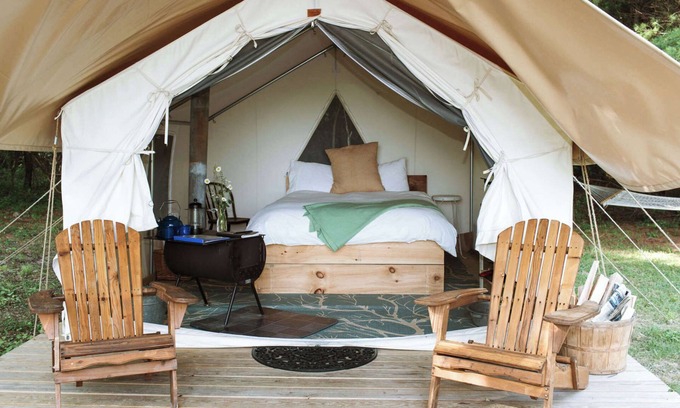Johnsonville House | Relax and reconnect at Overlook- Graceful Acres Farmstay at Otter Creek Farm