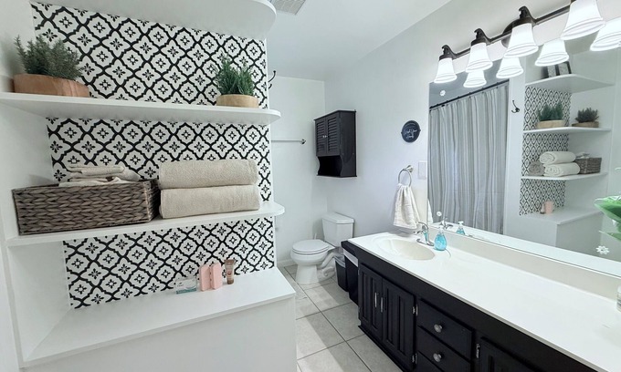 Church Street House | Relax and retreat in Fayetteville