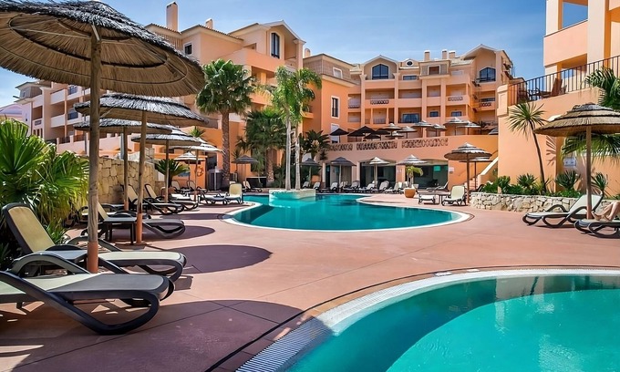 Praia da Luz Hotel | Relax and Unwind! Full Kitchen, Indoor & Outdoor Swimming Pools, Free Parking!