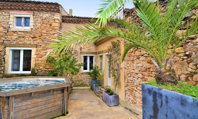 Sabran House | Relax and unwind in Provence.
