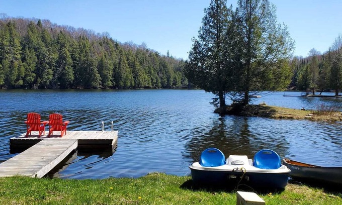 Dysart et al Cottage | Relax at cozy 3-Bedroom cottage on the lake
