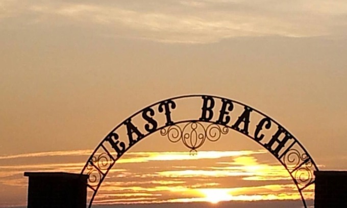 Lorain House | Relax at Lakeview Beach! Enjoy our Great Lake: views or steps to Beach & Parks!
