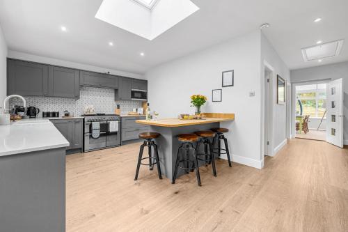 Keighley House | Relax at Little Hawkcliffe