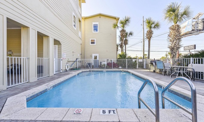 Bahama Beach Condo | Relax at Second Wind – Gulf Views on Every Floor, 3 Suites, Pool & Free Guest Perks