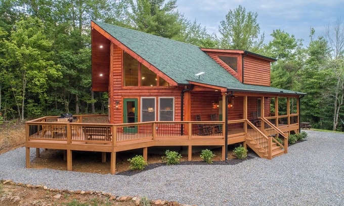 Unaka Cabin | Relax at The Eagle's Glen