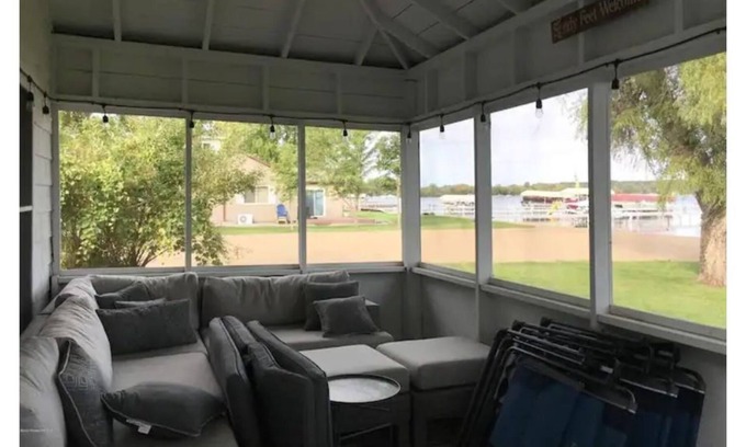 Detroit Lakes House | Relax at the Lake!