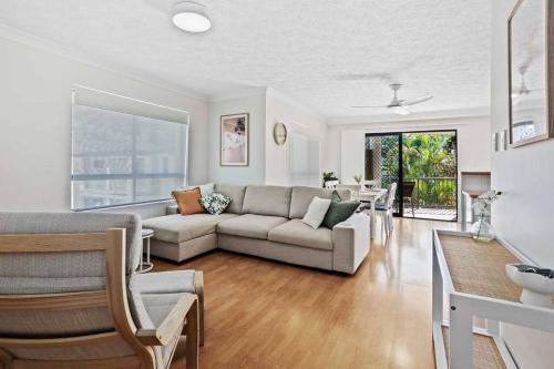 Burleigh Heads Apartment | Relax at Villa Grande