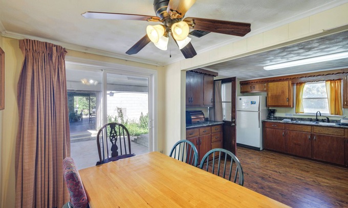 Lake Whitney Cottage | Relax By Lake, Hike From Your Door: Whitney Home