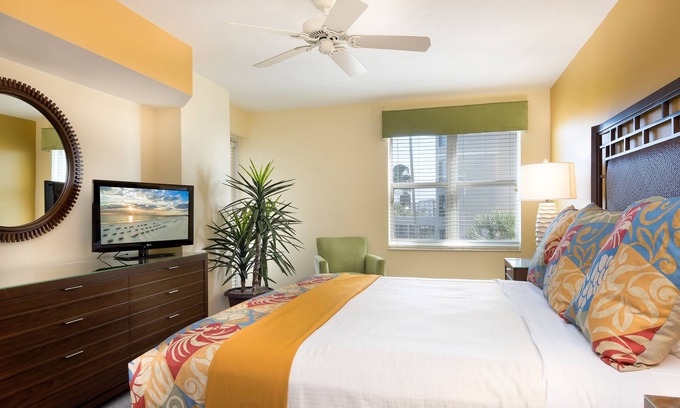 South Island Hotel | Relax by the Beach | Balcony Suites, Full Kitchen, Pool