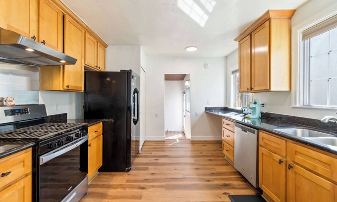 South Berkeley House | Relax by the bay! Two bedroom getaway in Berkeley San Francisco Bay - 13 min