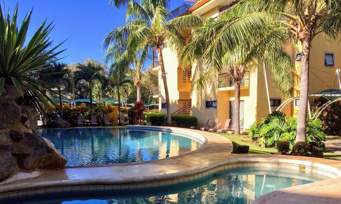 Santa Barbara Condo | Relax. Enjoy. Beach Hop. The Oaks Condo.